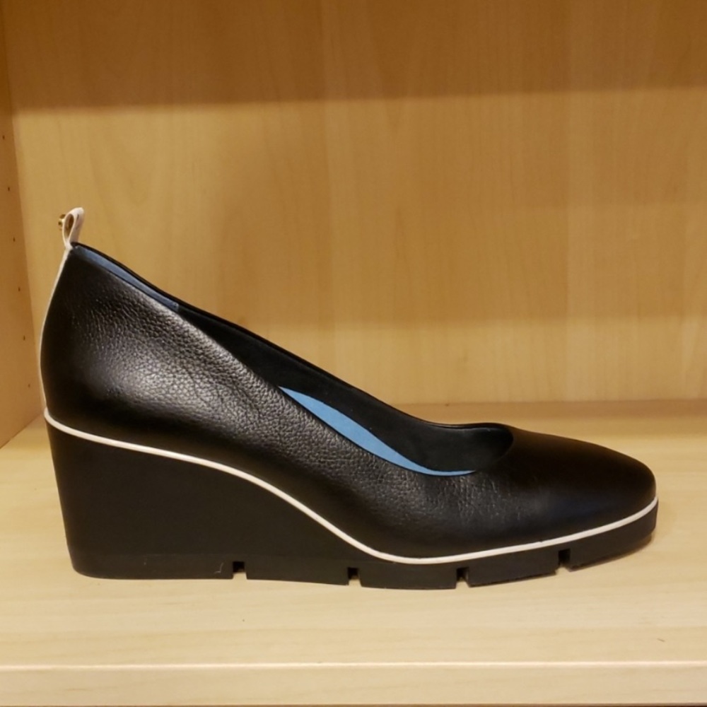 BetaBrand 10.5 All Weather Wedge